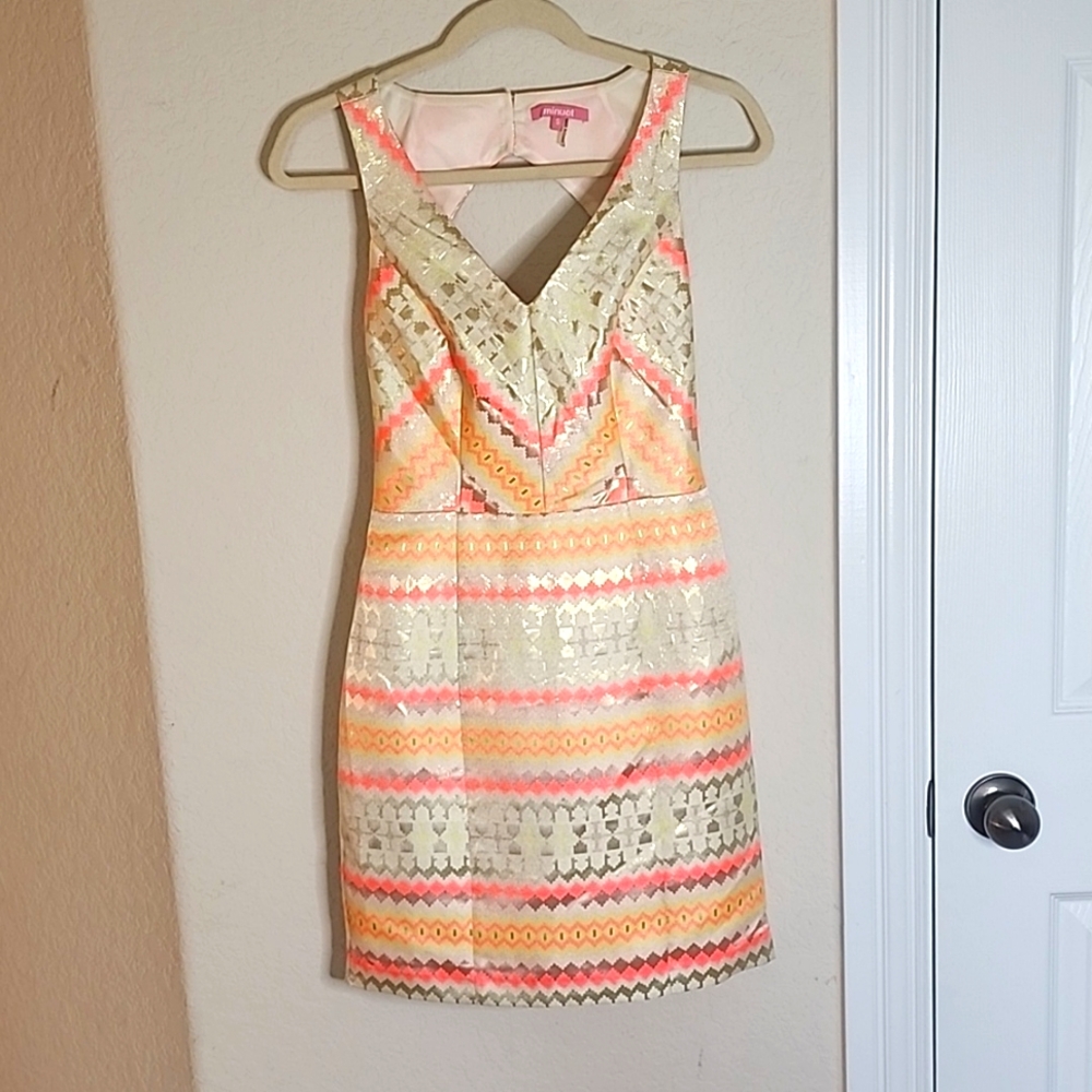 Adorable gold/neon pink patterned dress